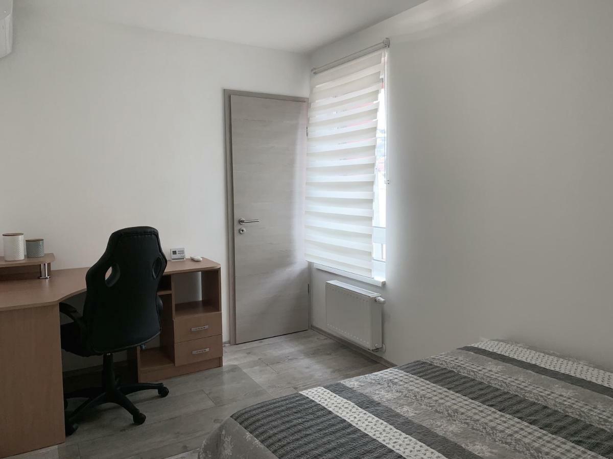 Exclusive Home - C. Apartman Pécs Buitenkant foto