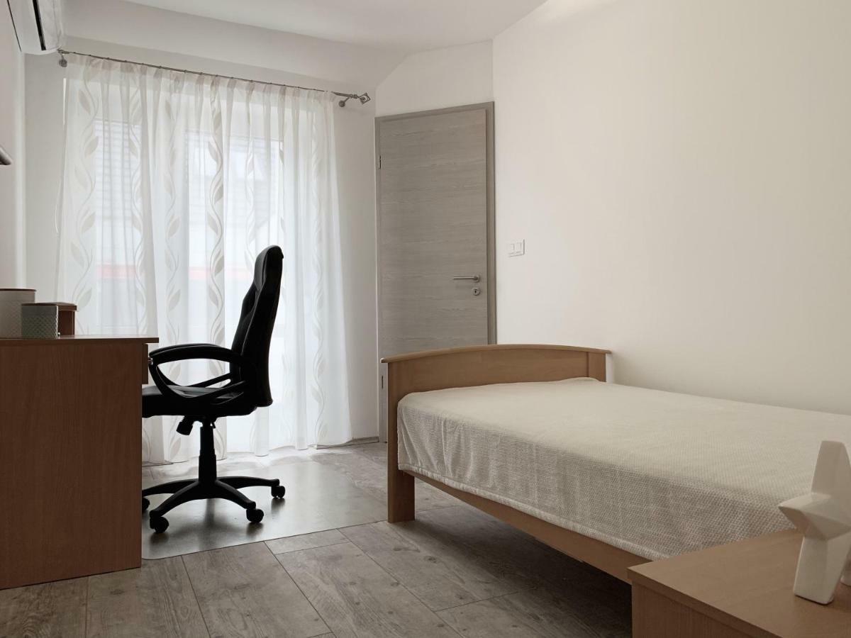 Exclusive Home - C. Apartman Pécs Buitenkant foto