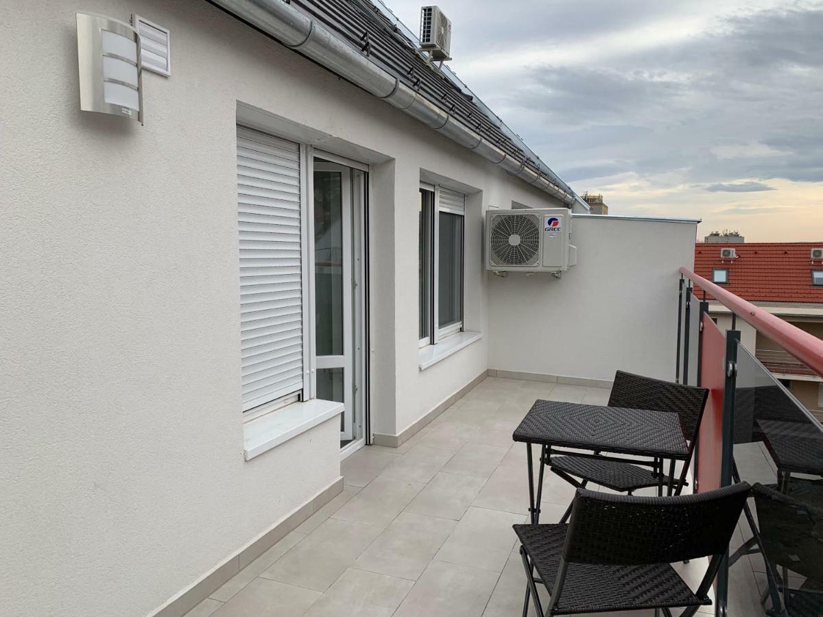 Exclusive Home - C. Apartman Pécs Buitenkant foto